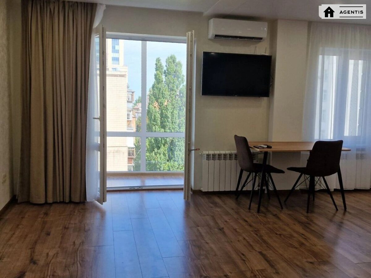 Сдам квартиру 1 комната, 36 m², 9 эт./9 этажей. 2, Гусовского 2, Киев. 