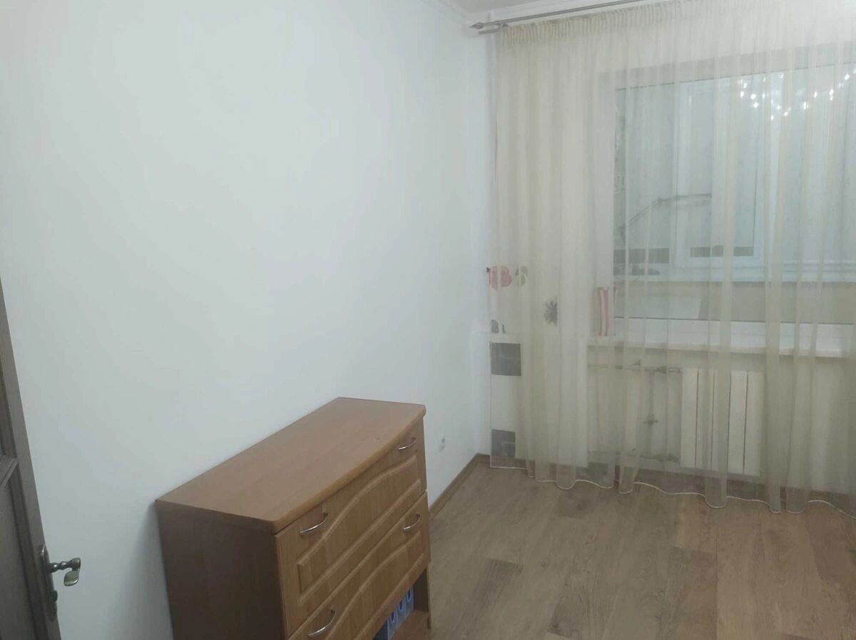 Продаж квартири 4 кімнати, 90 m², 2 пов./9 поверхів. 10, Рональда Рейгана вул. (Теодора Драйзера), Київ. 