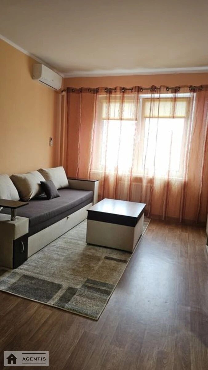 Сдам квартиру 1 комната, 37 m², 16 эт./25 этажей. 5, Софії Русової вул., Киев. 