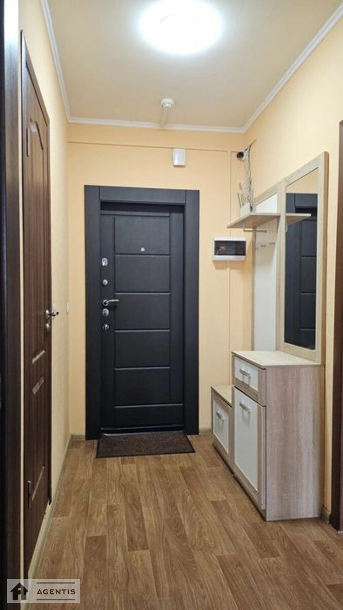 Сдам квартиру 1 комната, 37 m², 16 эт./25 этажей. 5, Софії Русової вул., Киев. 