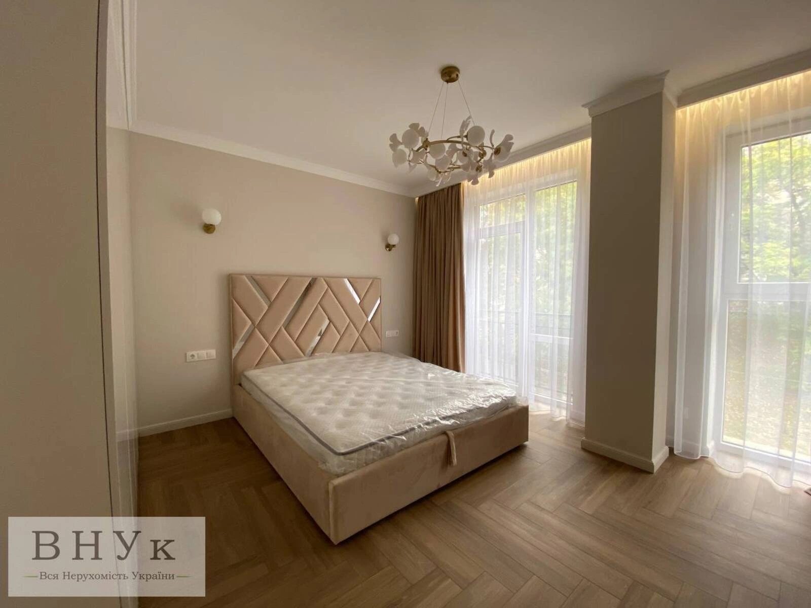 Apartments for sale 2 rooms, 67 m², 3rd fl./5 floors. Ostrozkoho Knyazya vul., Ternopil. 