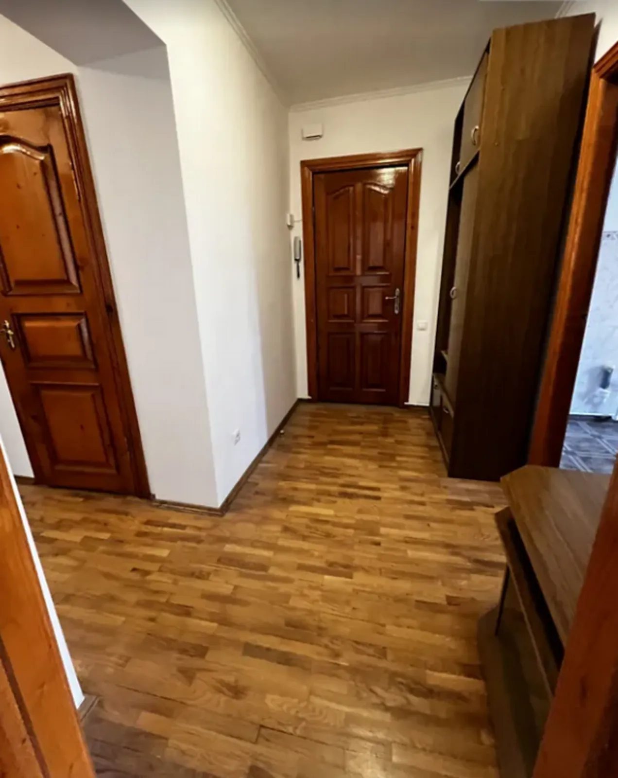 Apartments for sale 3 rooms, 58 m², 1st fl./5 floors. Дружба, Ternopil. 