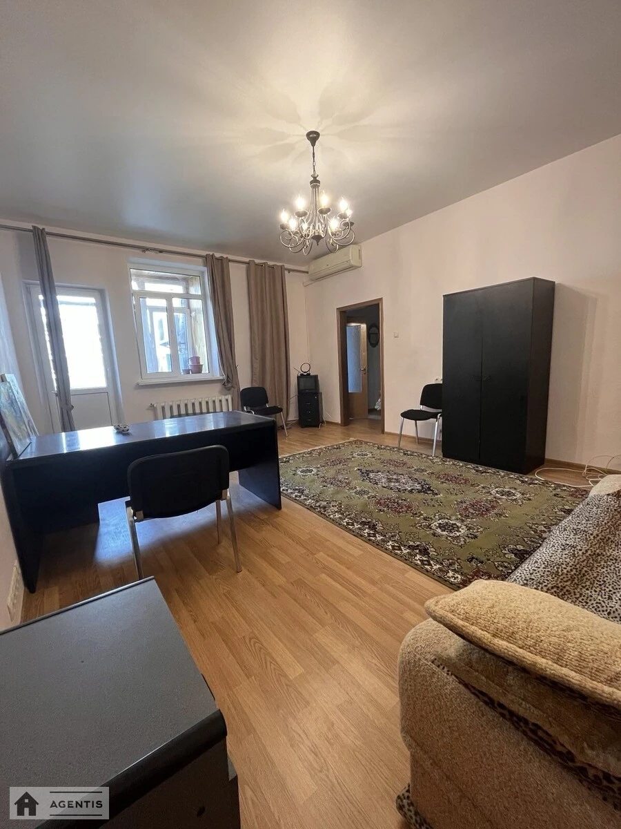 Apartment for rent 2 rooms, 70 m², 5th fl./5 floors. 38, Bulvarno-Kudryavska vul. Vorovskoho, Kyiv. 