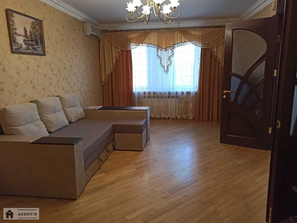 Сдам квартиру 2 комнаты, 82 m², 6 эт./18 этажей. 5, Миколи Голего вул. (Лебедєва-Кумача), Киев. 