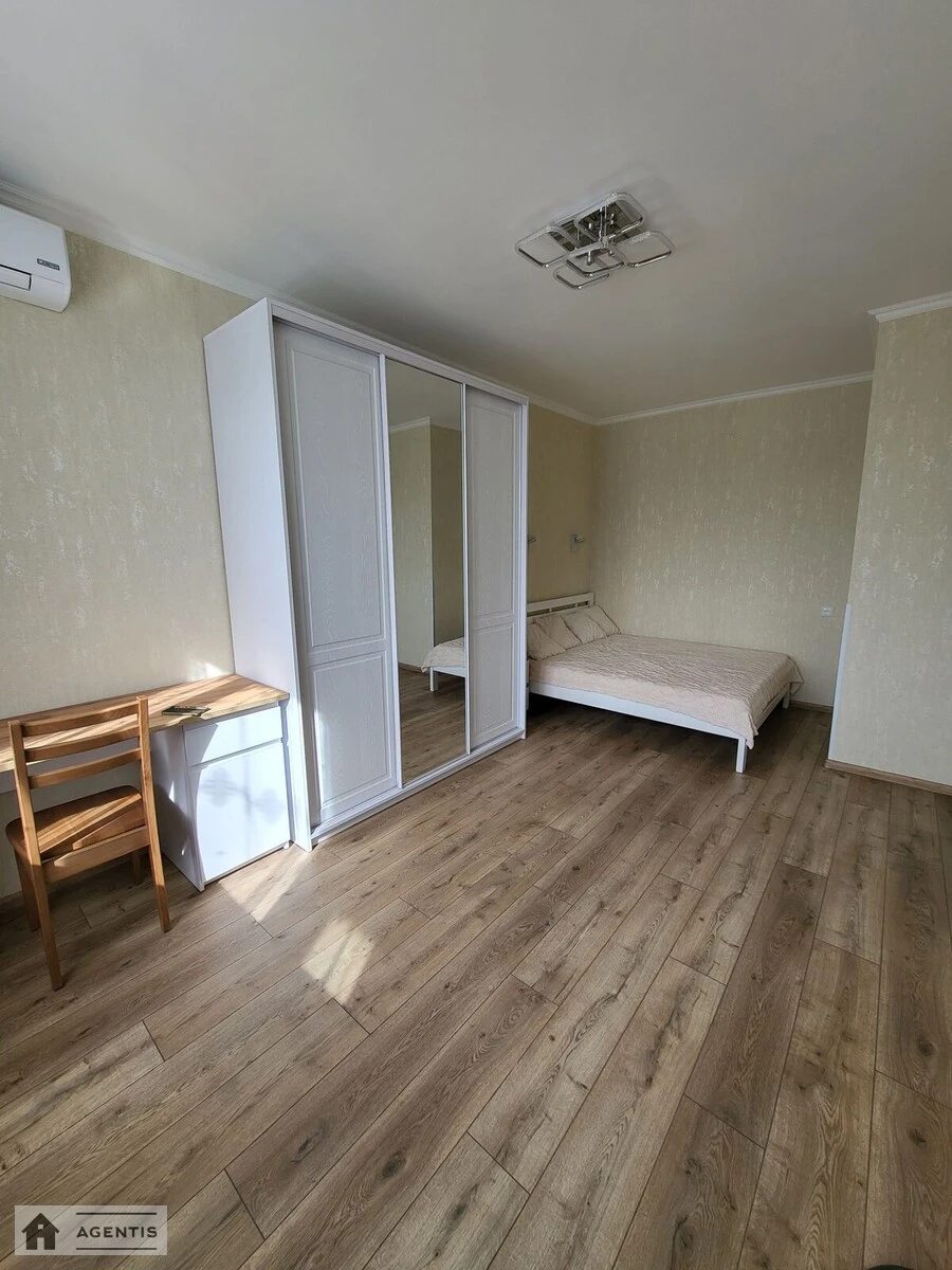 Apartment for rent 1 room, 42 m², 9th fl./24 floors. 1, Arkhitektora Verbytskoho vul., Kyiv. 