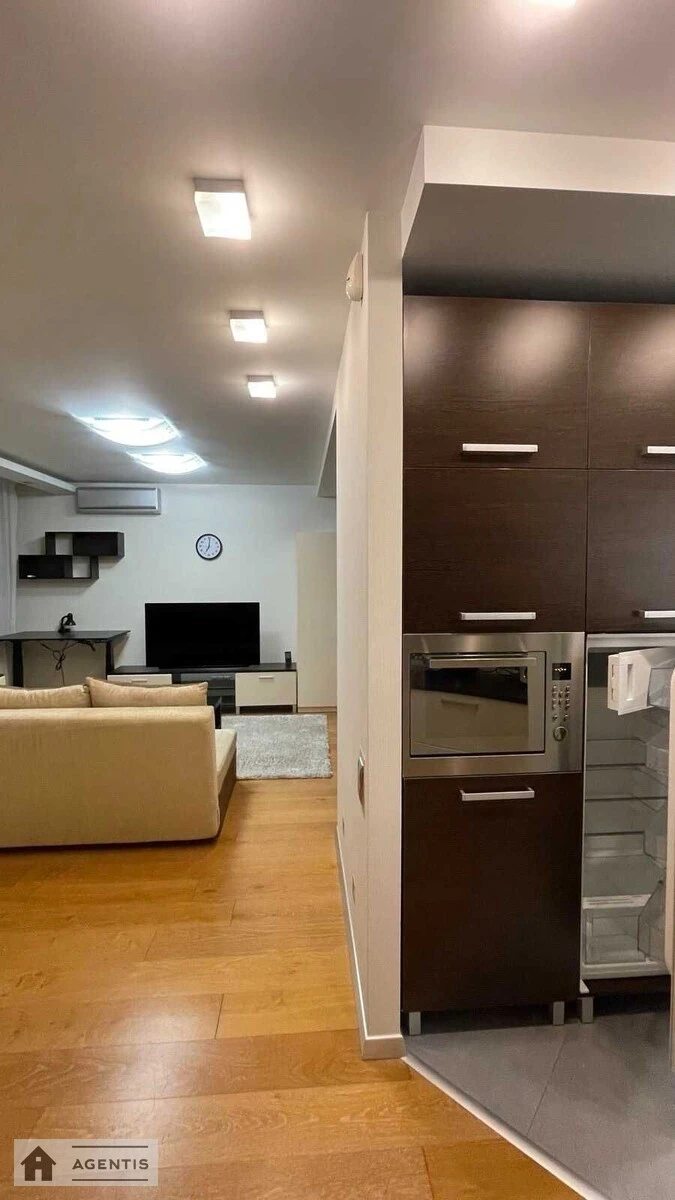 Сдам квартиру 1 комната, 50 m², 20 эт./22 этажа. 10, Велика Китаївська вул., Киев. 