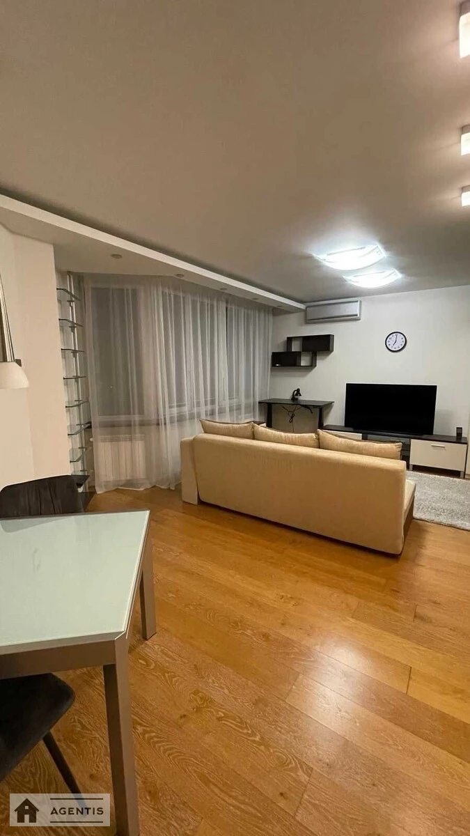 Сдам квартиру 1 комната, 50 m², 20 эт./22 этажа. 10, Велика Китаївська вул., Киев. 