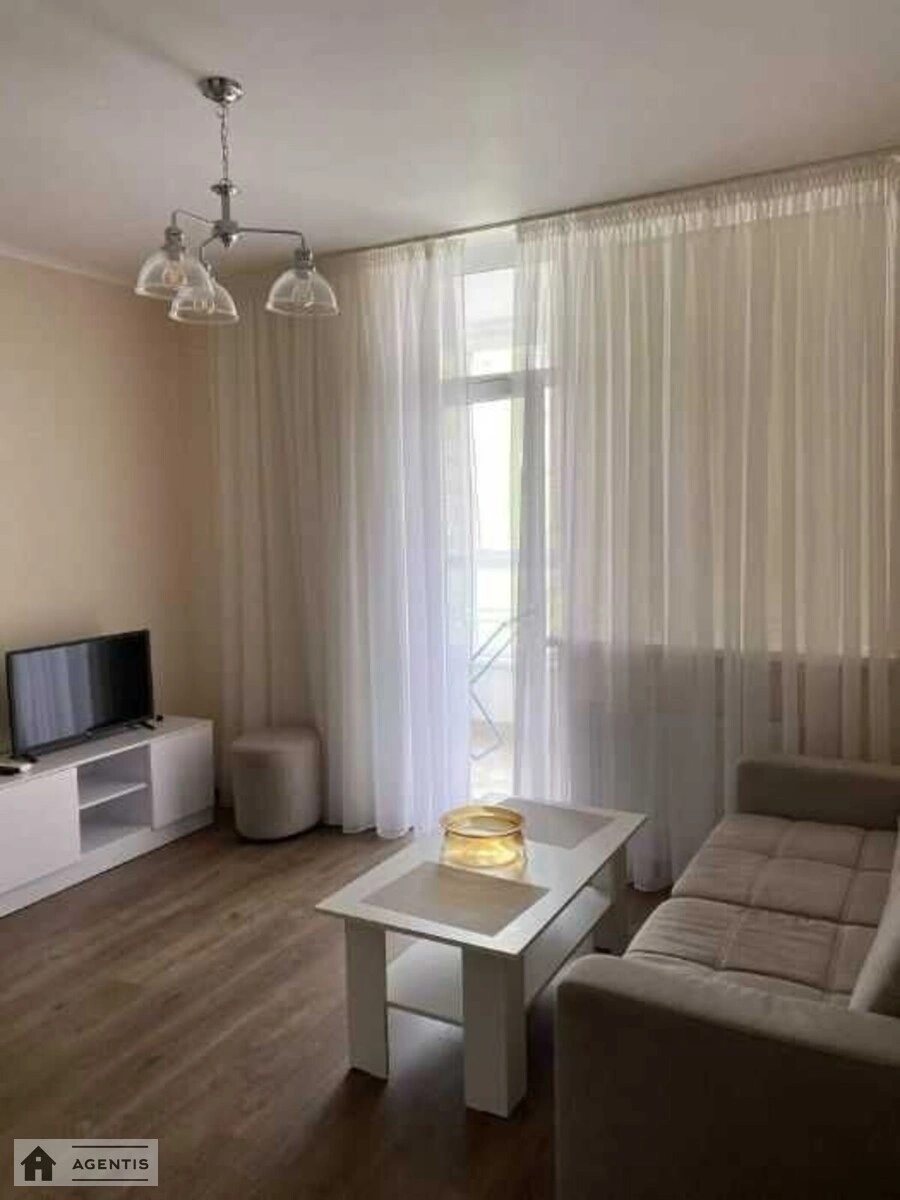 Apartment for rent 1 room, 46 m², 2nd fl./16 floors. 33, Osinnya 33, Kyiv. 