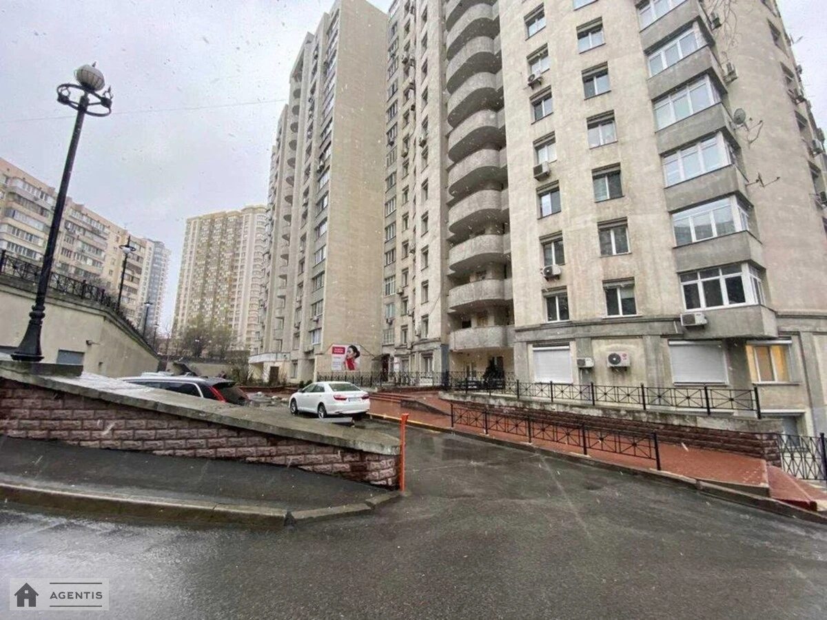 Apartment for rent 4 rooms, 120 m², 16th fl./21 floors. 68, Golosiyivskiy 68, Kyiv. 