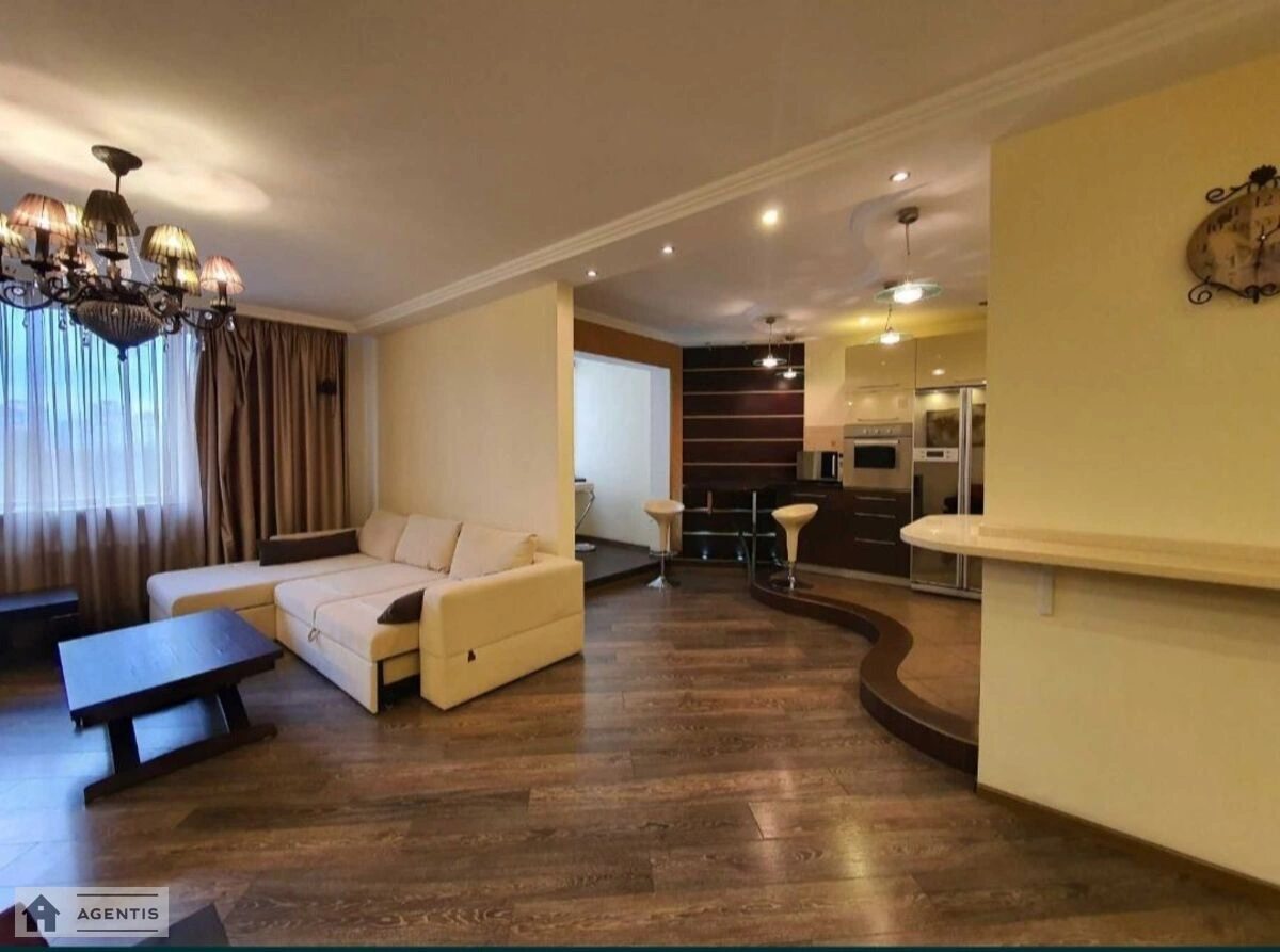 Apartment for rent 3 rooms, 86 m², 4th fl./23 floors. 1, Mykoly Bazhana prosp., Kyiv. 