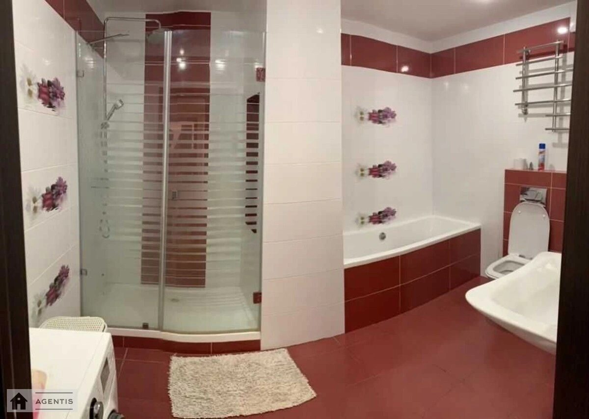 Сдам квартиру 2 комнаты, 51 m², 2 эт./16 этажей. 11, Олександри Екстер вул. (Марини Цвєтаєвої), Киев. 