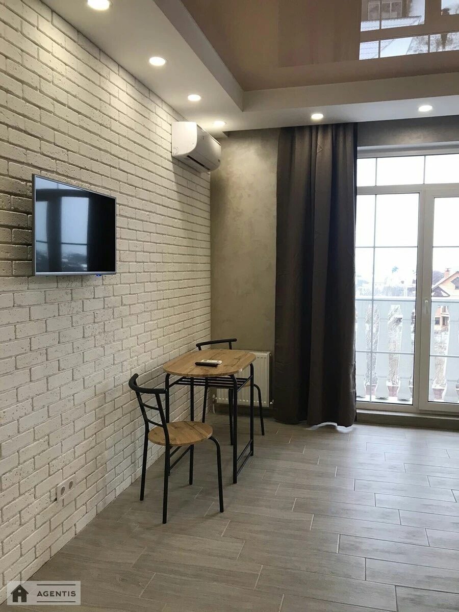 Сдам квартиру 1 комната, 40 m², 5 эт./9 этажей. 6, Дмитра Луценка вул., Киев. 