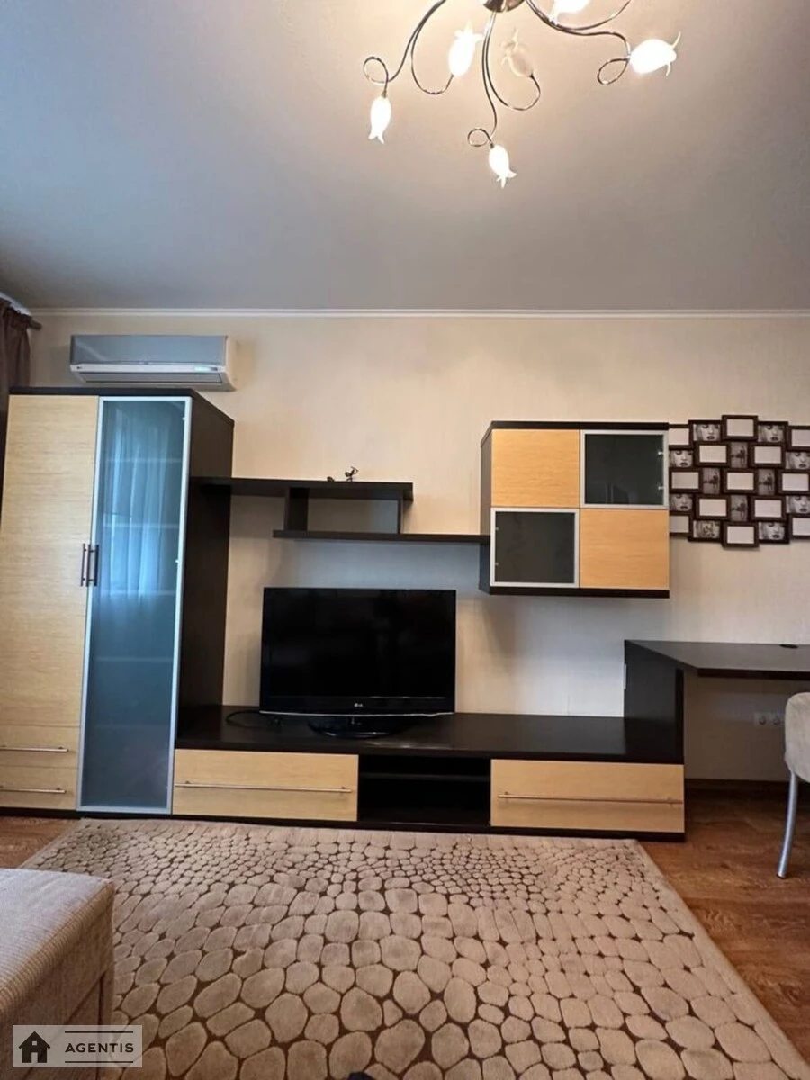 Apartment for rent 2 rooms, 46 m², 6th fl./16 floors. 12, Zoyi Hayday vul., Kyiv. 