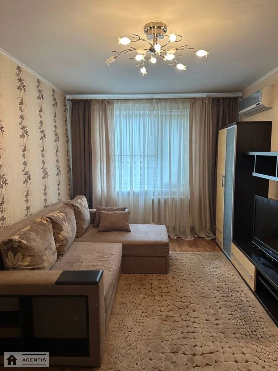 Сдам квартиру 2 комнаты, 46 m², 6 эт./16 этажей. 12, Зої Гайдай вул., Киев. 