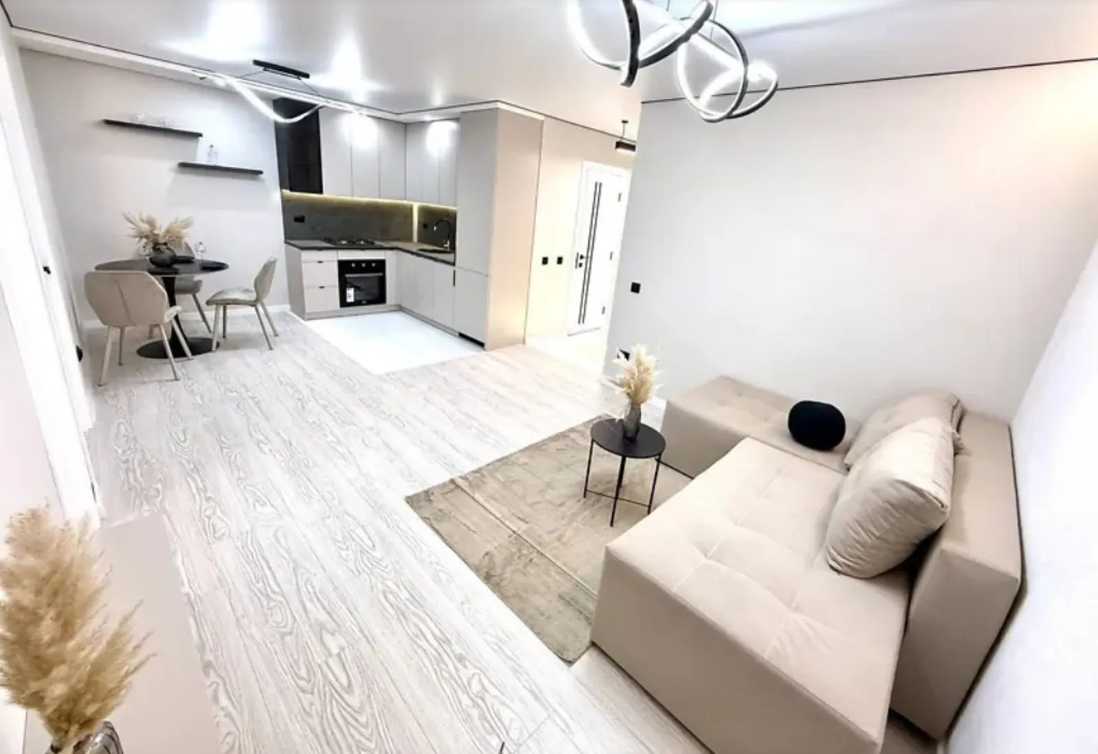 Продаж квартири 2 кімнати, 57 m², 3 пов./11 поверхів. Бам, Тернопіль. 