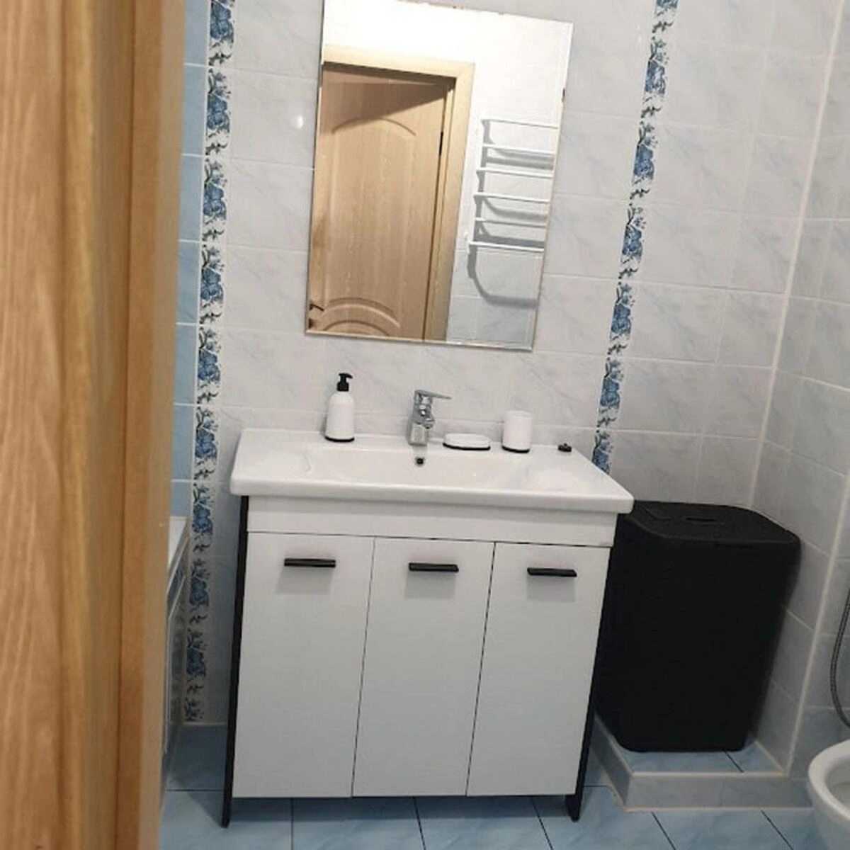 Здам квартиру 1 кімната, 50 m², 10 пов./18 поверхів. 40, Патріарха Мстислава Скрипника вул. (Миколи Островського), Київ. 