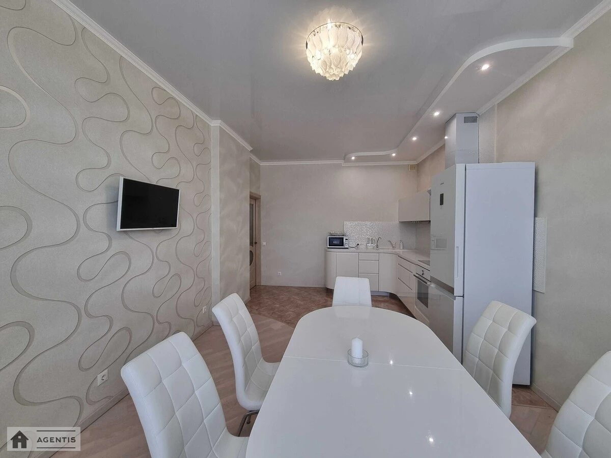 Сдам квартиру 2 комнаты, 84 m², 16 эт./23 этажа. 14, Днепровская набережная 14, Киев. 