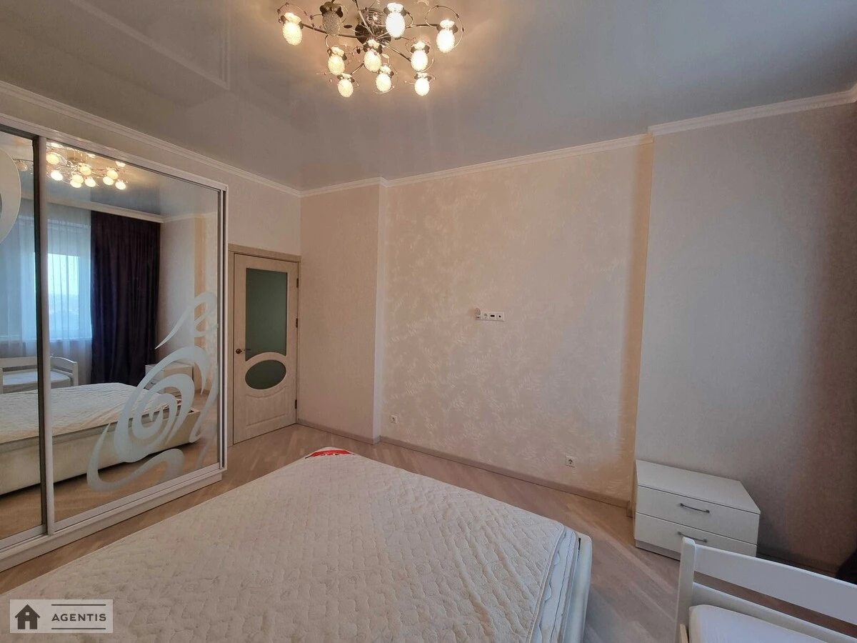 Сдам квартиру 2 комнаты, 84 m², 16 эт./23 этажа. 14, Днепровская набережная 14, Киев. 