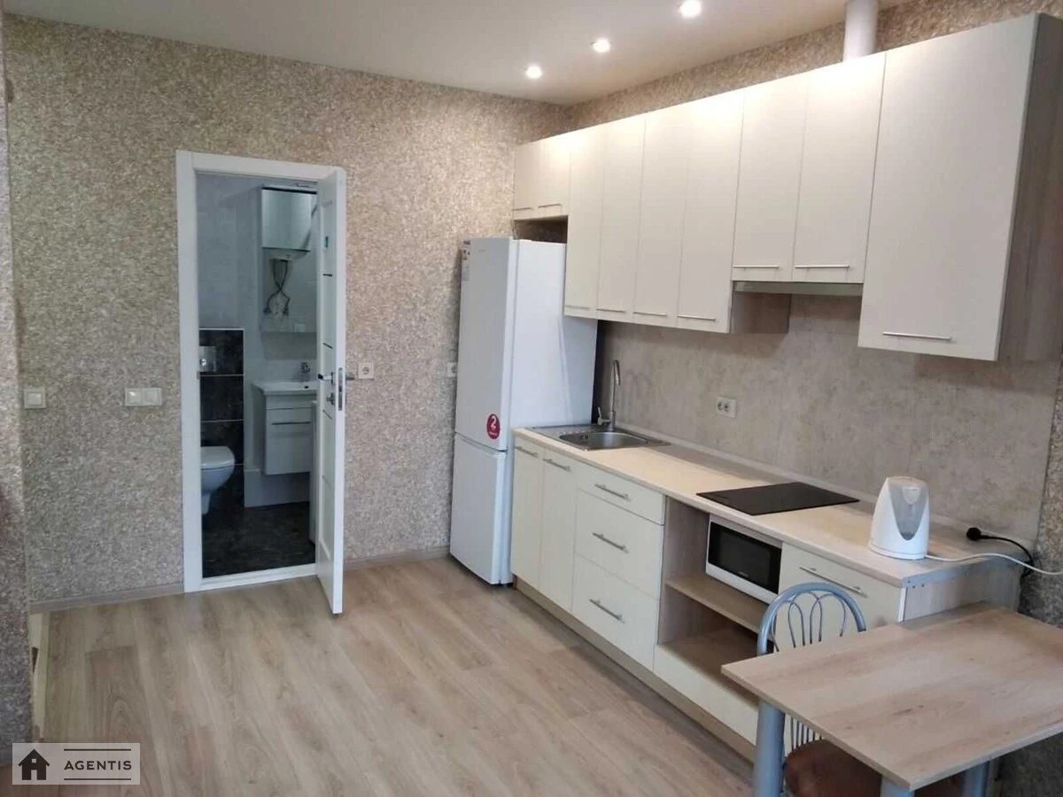 Сдам квартиру 1 комната, 31 m², 7 эт./9 этажей. 16, Березневая 16, Киев. 