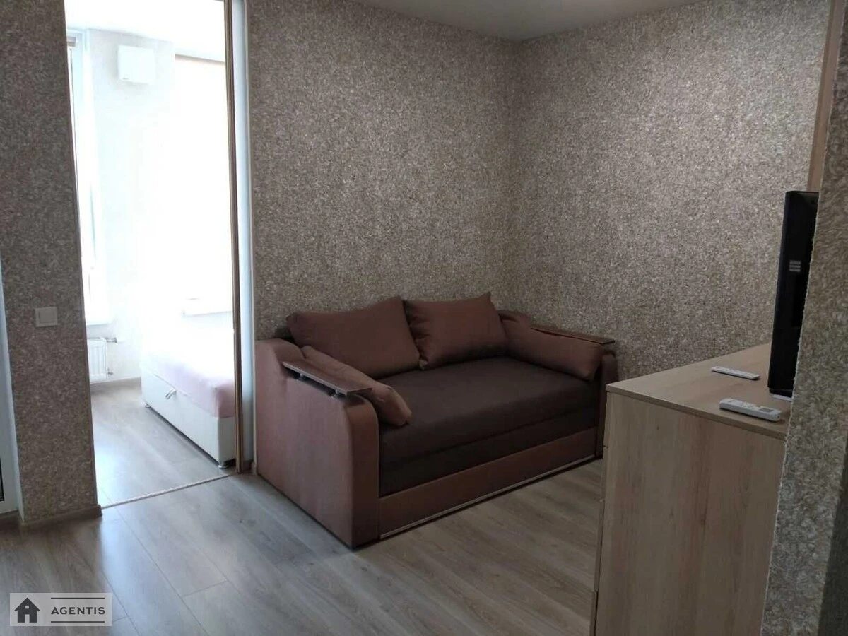 Apartment for rent 1 room, 31 m², 7th fl./9 floors. 16, Berezneva 16, Kyiv. 