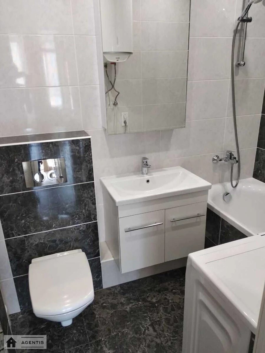 Здам квартиру 1 кімната, 31 m², 7 пов./9 поверхів. 16, Березнева 16, Київ. 