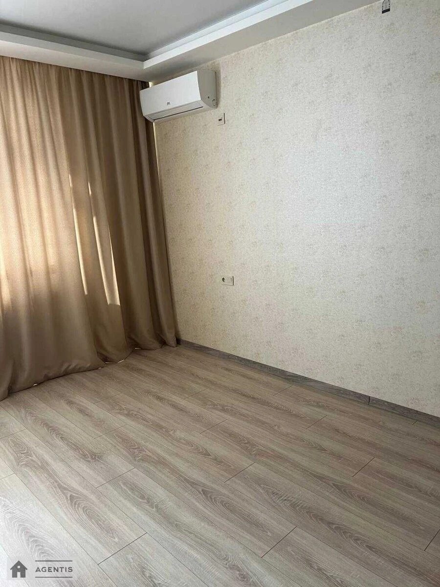 Apartment for rent 1 room, 37 m², 13th fl./20 floors. 43, Pravdy 43, Kyiv. 