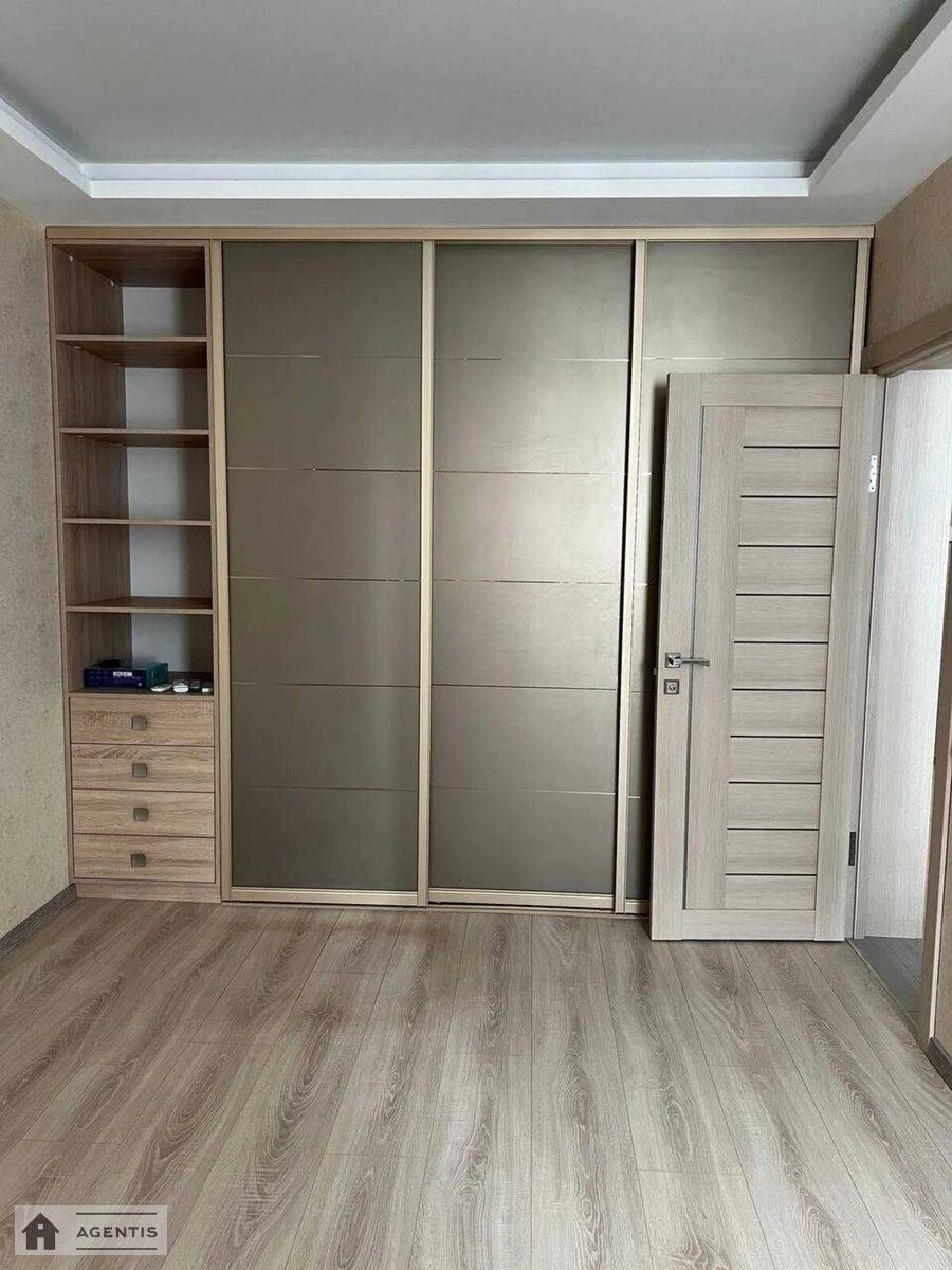 Здам квартиру 1 кімната, 37 m², 13 пов./20 поверхів. 43, Правди 43, Київ. 