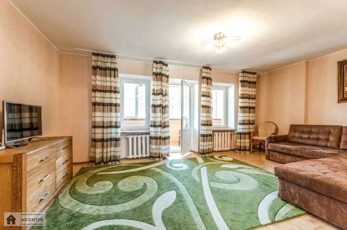 Сдам квартиру 2 комнаты, 55 m², 2 эт./9 этажей. 8, Андреевская 8. 