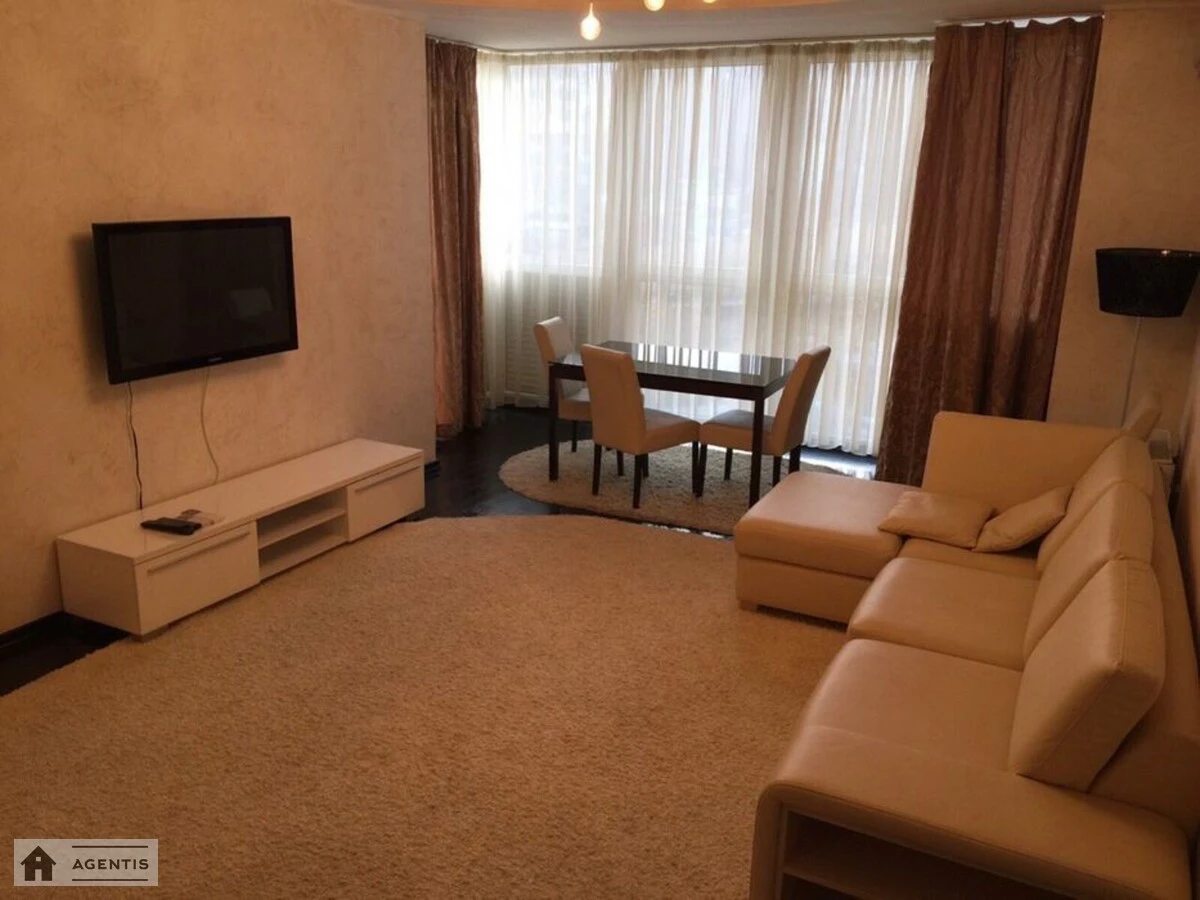 Apartment for rent 2 rooms, 70 m², 5th fl./12 floors. 58, Golosiyivskiy 58, Kyiv. 