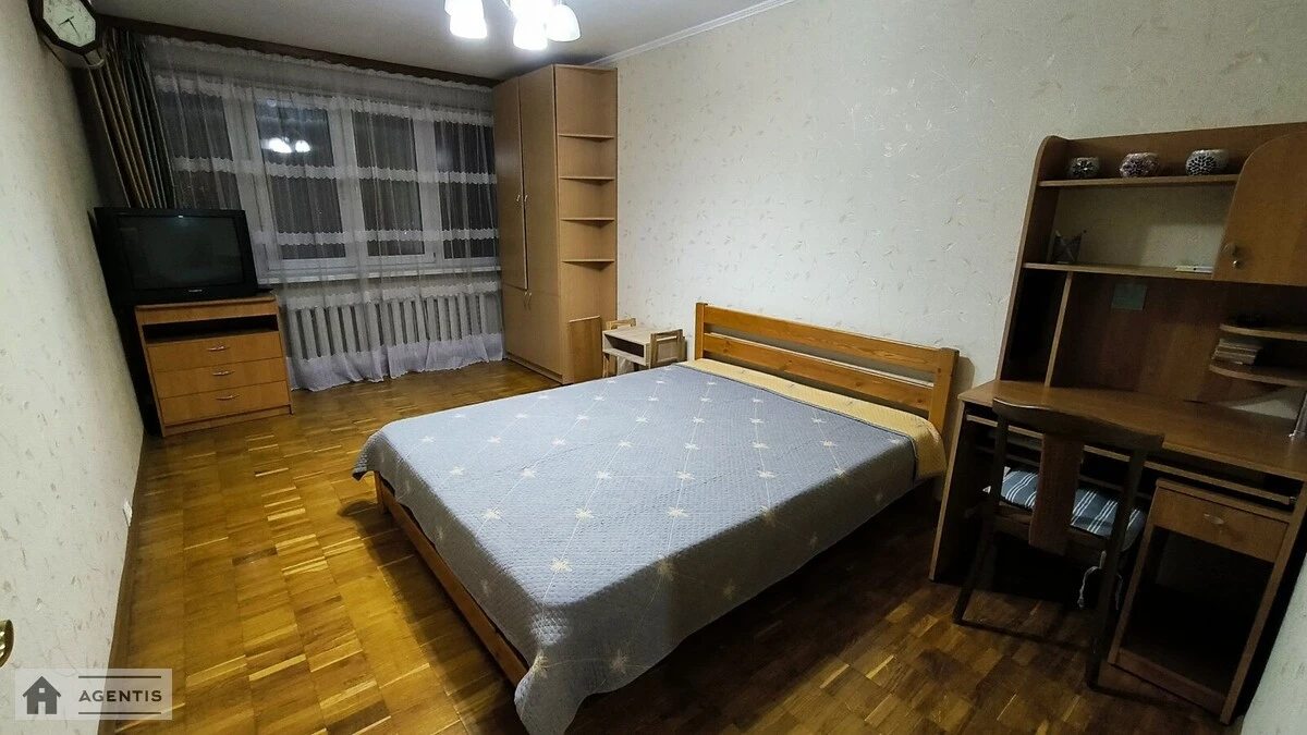 Здам квартиру 1 кімната, 33 m², 14 пов./16 поверхів. Князя Романа Мстиславича, Київ. 