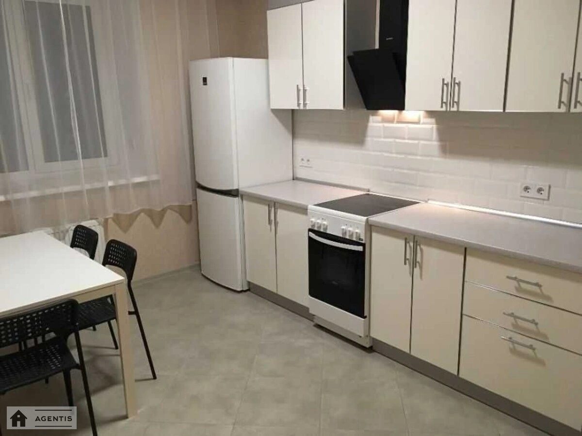 Сдам квартиру 2 комнаты, 57 m², 3 эт./16 этажей. 24, Академіка Вернадського бульв., Киев. 