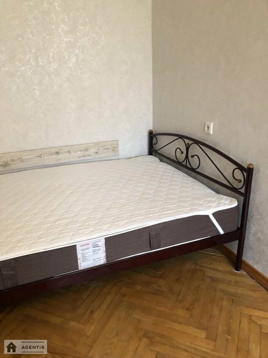 Apartment for rent 1 room, 40 m², 3rd fl./10 floors. 5, Anny Akhmatovoyi vul., Kyiv. 