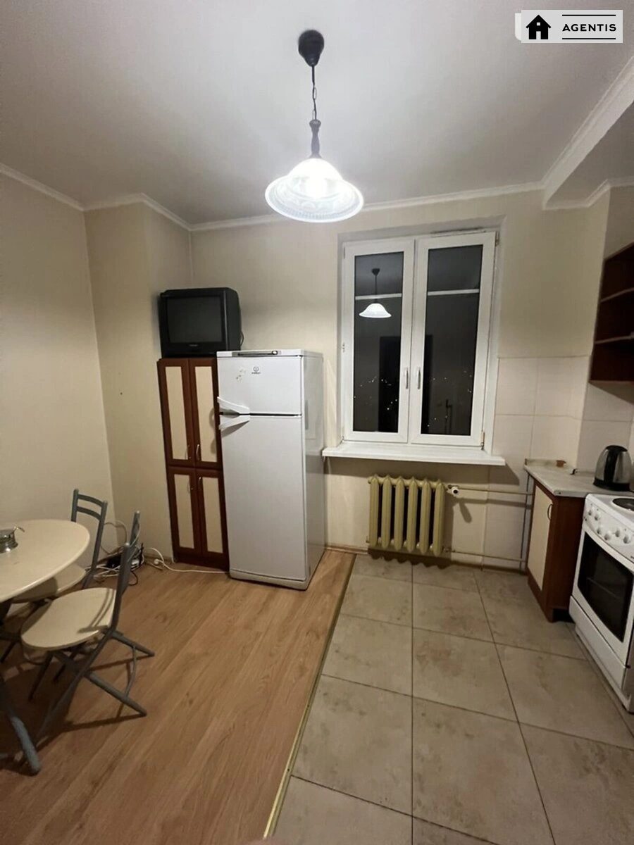 Здам квартиру 1 кімната, 46 m², 20 пов./25 поверхів. Макіївська, Київ. 