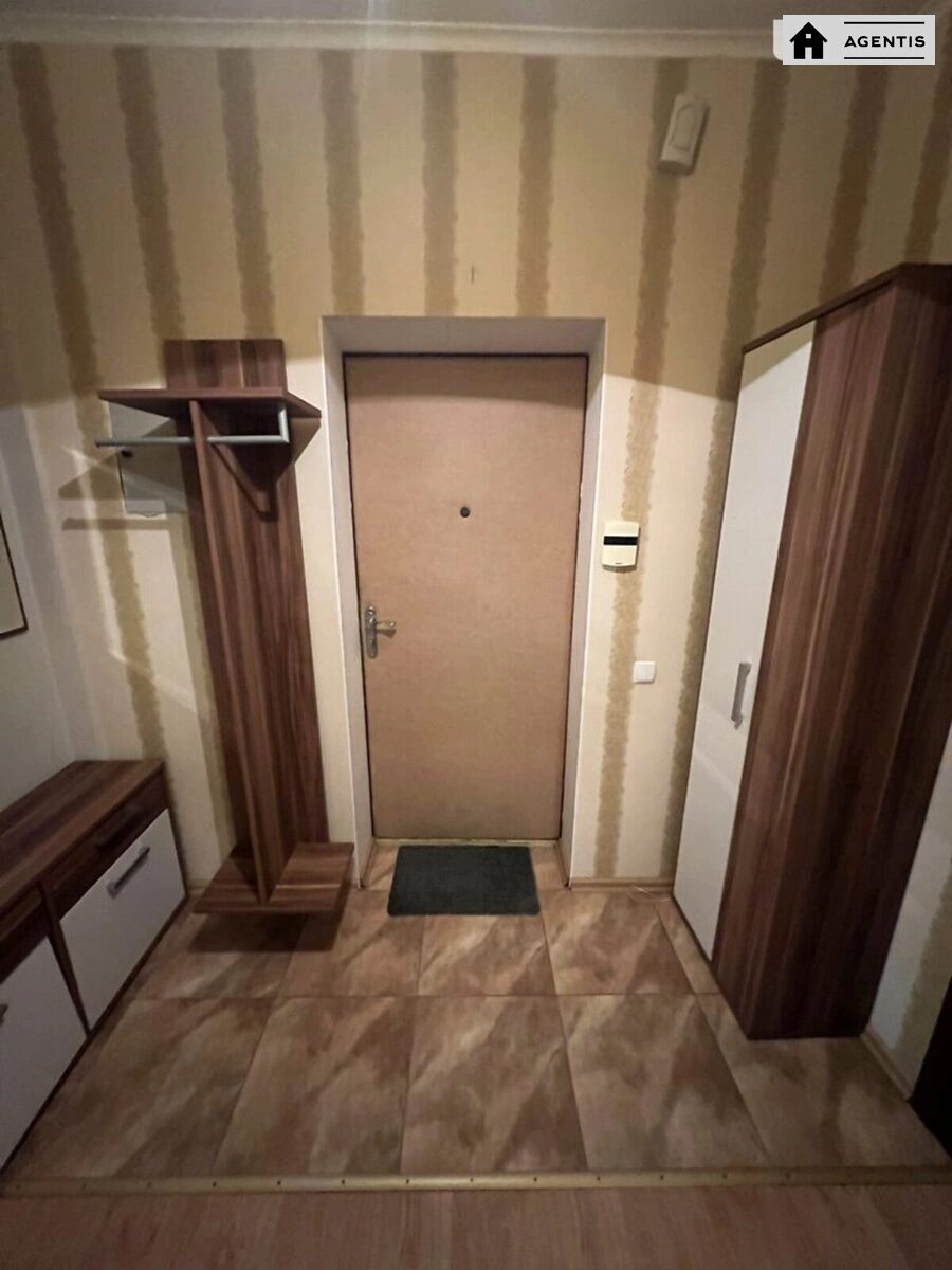 Здам квартиру 1 кімната, 46 m², 20 пов./25 поверхів. Макіївська, Київ. 