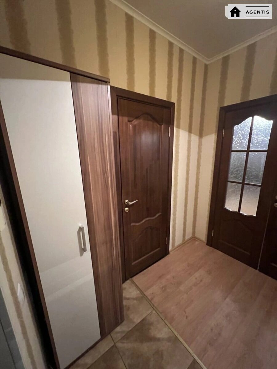 Здам квартиру 1 кімната, 46 m², 20 пов./25 поверхів. Макіївська, Київ. 