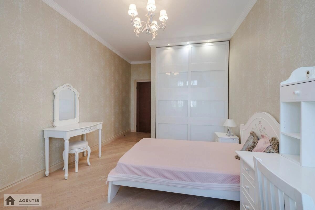 Здам квартиру 3 кімнати, 125 m², 14 пов./18 поверхів. 36, Євгена Коновальця вул. (Щорса), Київ. 