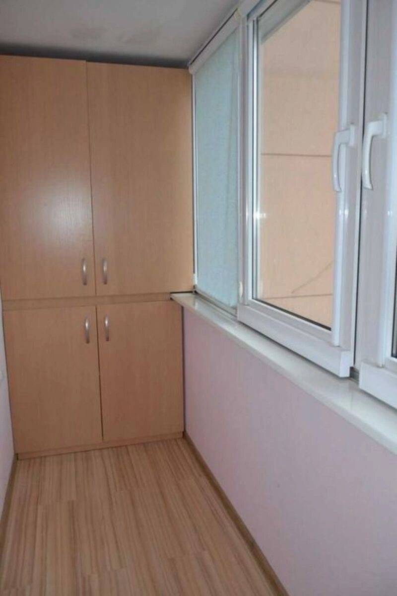 Apartment for rent 2 rooms, 71 m², 14th fl./20 floors. 8, Darnytckiy 8, Kyiv. 