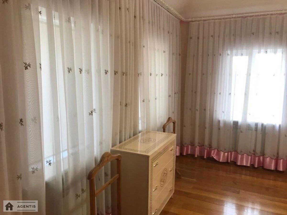 Apartment for rent 2 rooms, 95 m², 2nd fl./2 floors. Ivana Sirka vul., Kyiv. 