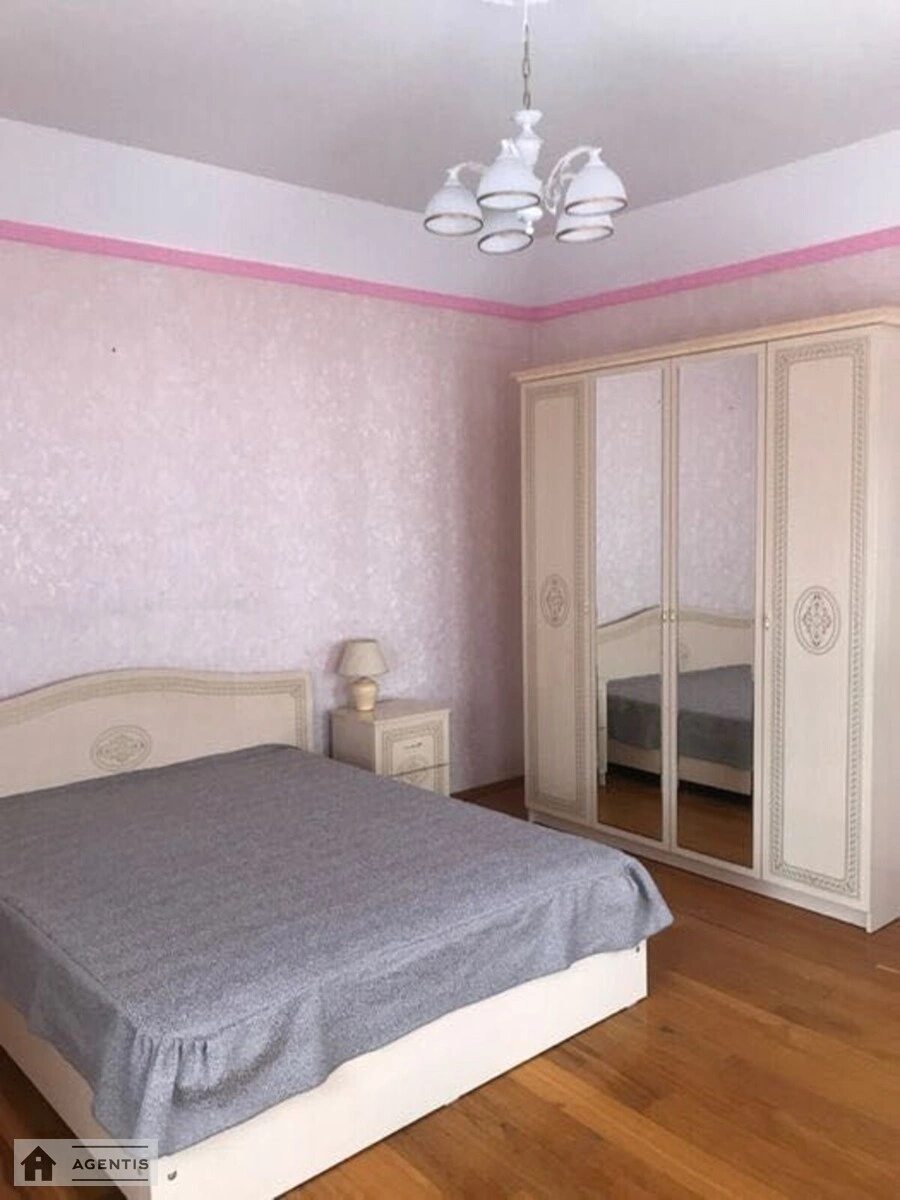 Apartment for rent 2 rooms, 95 m², 2nd fl./2 floors. Ivana Sirka vul., Kyiv. 