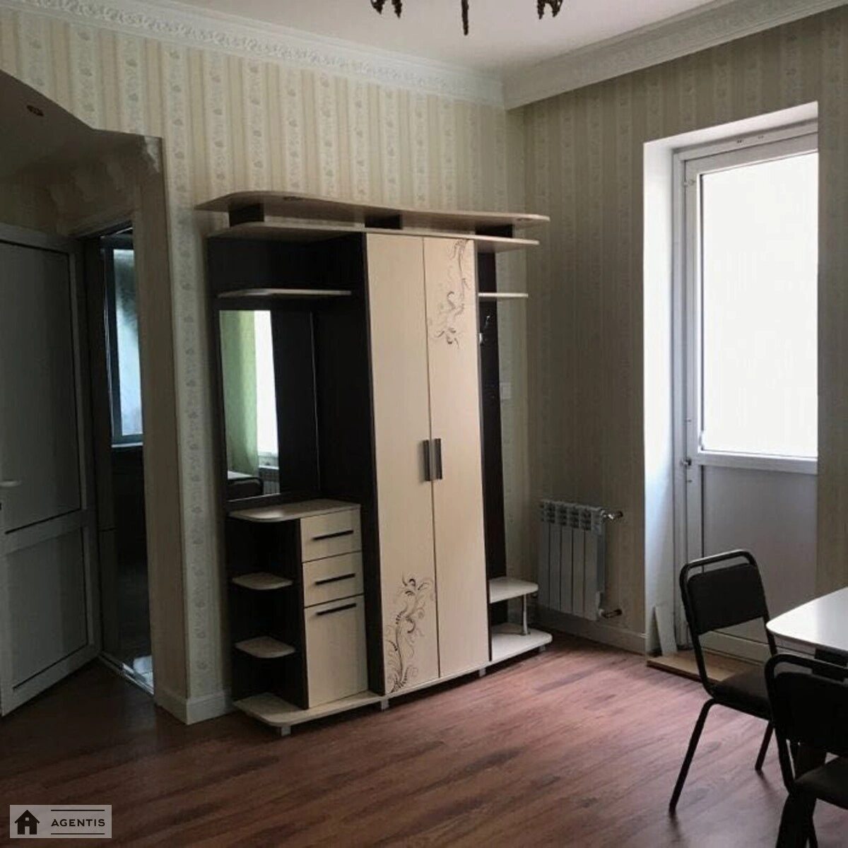 Apartment for rent 2 rooms, 95 m², 2nd fl./2 floors. Ivana Sirka vul., Kyiv. 