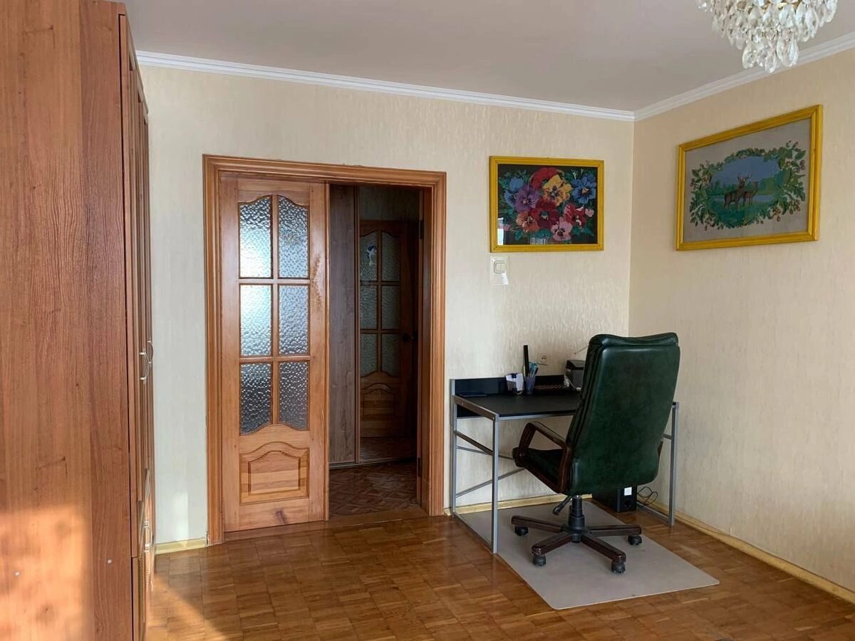 Apartment for rent 3 rooms, 68 m², 18th fl./18 floors. 25, Akademika Yefremova vul. Komandarma Uborevycha, Kyiv. 