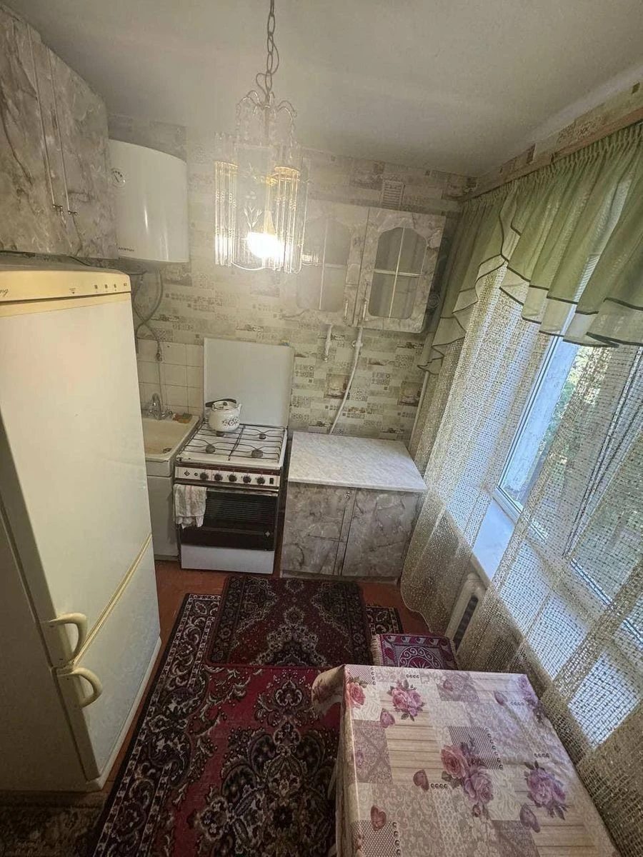 Сдам квартиру 2 комнаты, 43 m², 9 эт./9 этажей. 13, Тулузы 13, Киев. 