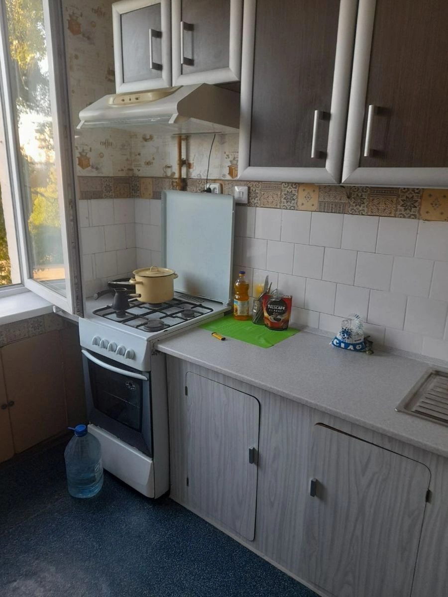 Здам квартиру 2 кімнати, 56 m², 5 пов./5 поверхів. 77, Берестейський просп. (Перемоги), Київ. 