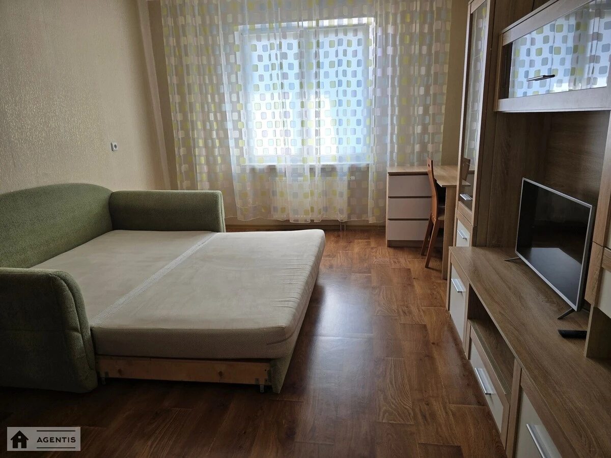 Apartment for rent 2 rooms, 75 m², 2nd fl./25 floors. Serhiya Danchenka vul., Kyiv. 