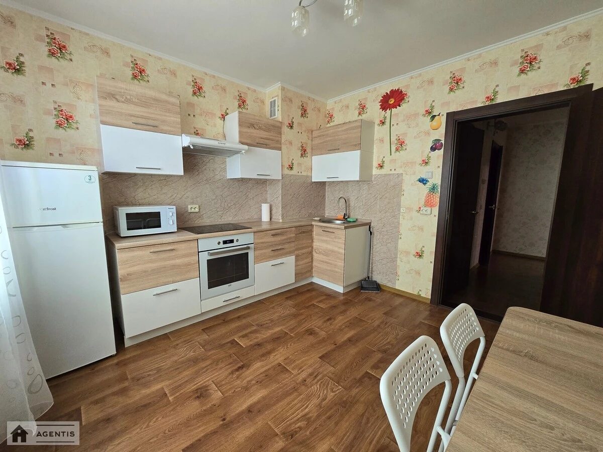 Apartment for rent 2 rooms, 75 m², 2nd fl./25 floors. Serhiya Danchenka vul., Kyiv. 