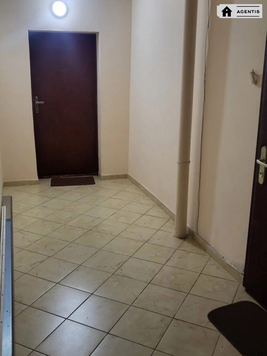 Здам квартиру 2 кімнати, 65 m², 12 пов./25 поверхів. 1, Святошинська 1, Київ. 