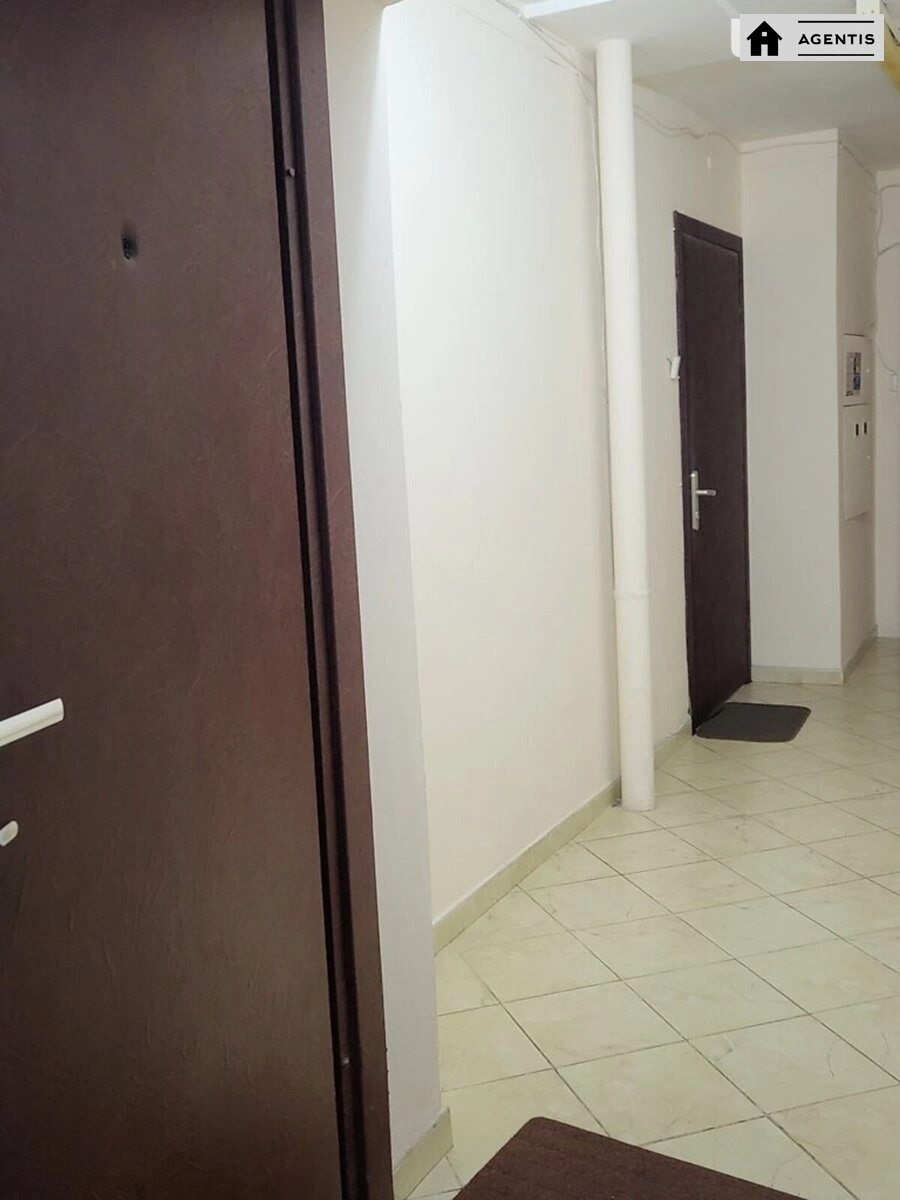 Здам квартиру 2 кімнати, 65 m², 12 пов./25 поверхів. 1, Святошинська 1, Київ. 