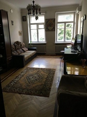 Apartments for sale. 3 rooms, 80 m², 4th floor/5 floors. 42, Saksaganskogo 42, Kyiv. 