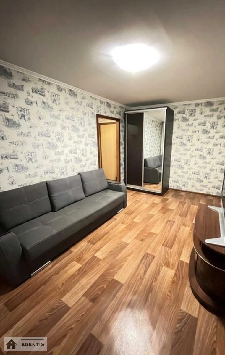 Сдам квартиру 1 комната, 30 m², 7 эт./9 этажей. 1, Дмитра Луценка вул., Киев. 