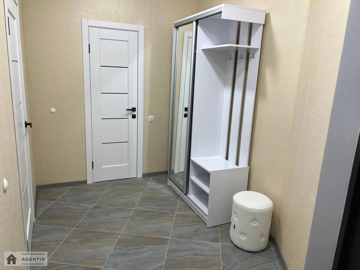 Здам квартиру 1 кімната, 47 m², 6 пов./25 поверхів. Зарічна, Київ. 